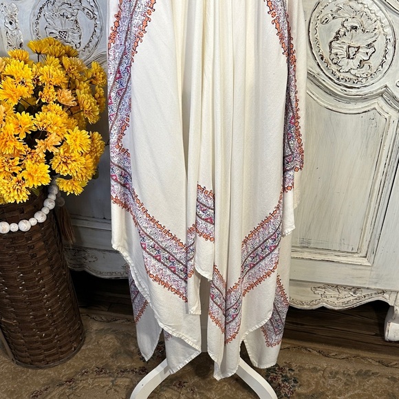 O’Neill Casual Cream and Red Border Print Women's Dress - Picture 4 of 10